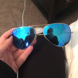 Blue aviator ray bans